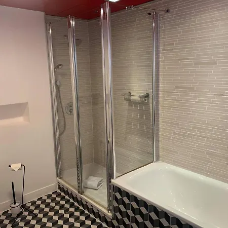 Les Pleiades Hotel-spa-restaurant מלון