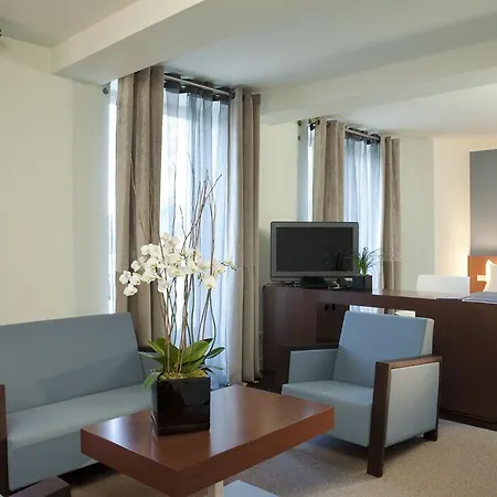 Les Pleiades Hotel-spa-restaurant מלון 4*