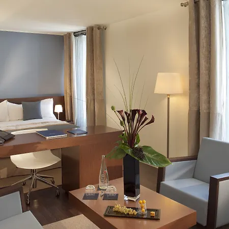 Les Pleiades Hotel-spa-restaurant מלון ברביזון